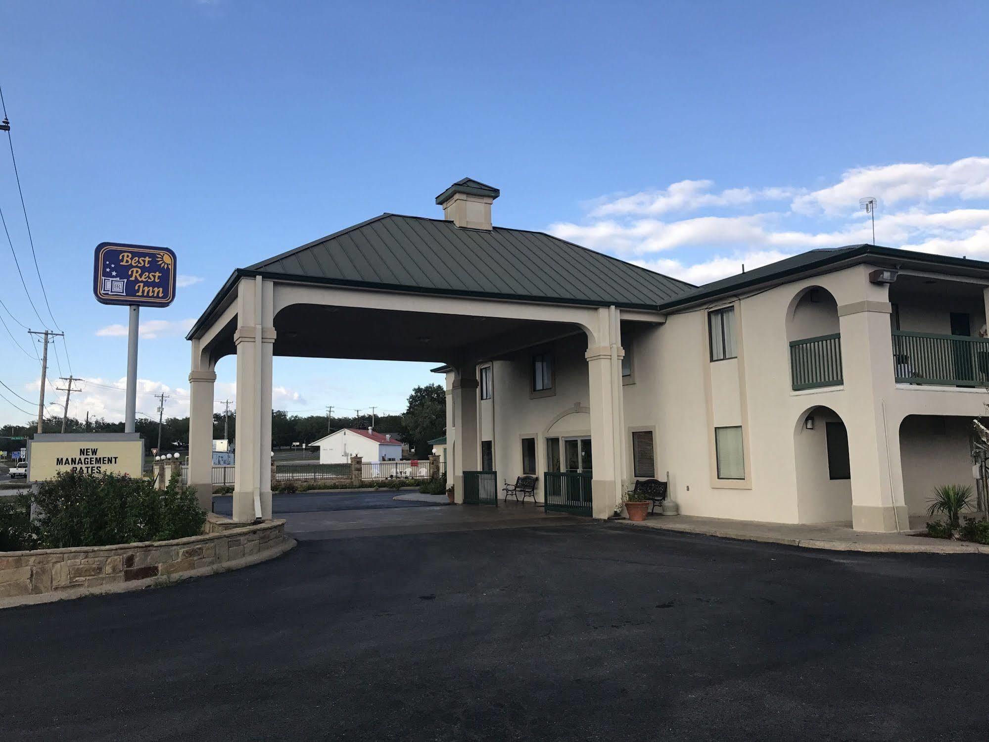 Quality Inn Three Rivers Buitenkant foto
