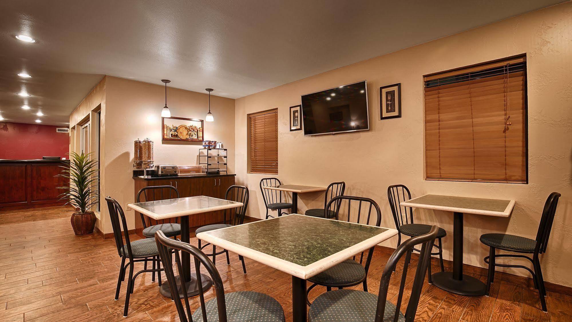 Quality Inn Three Rivers Restaurant foto